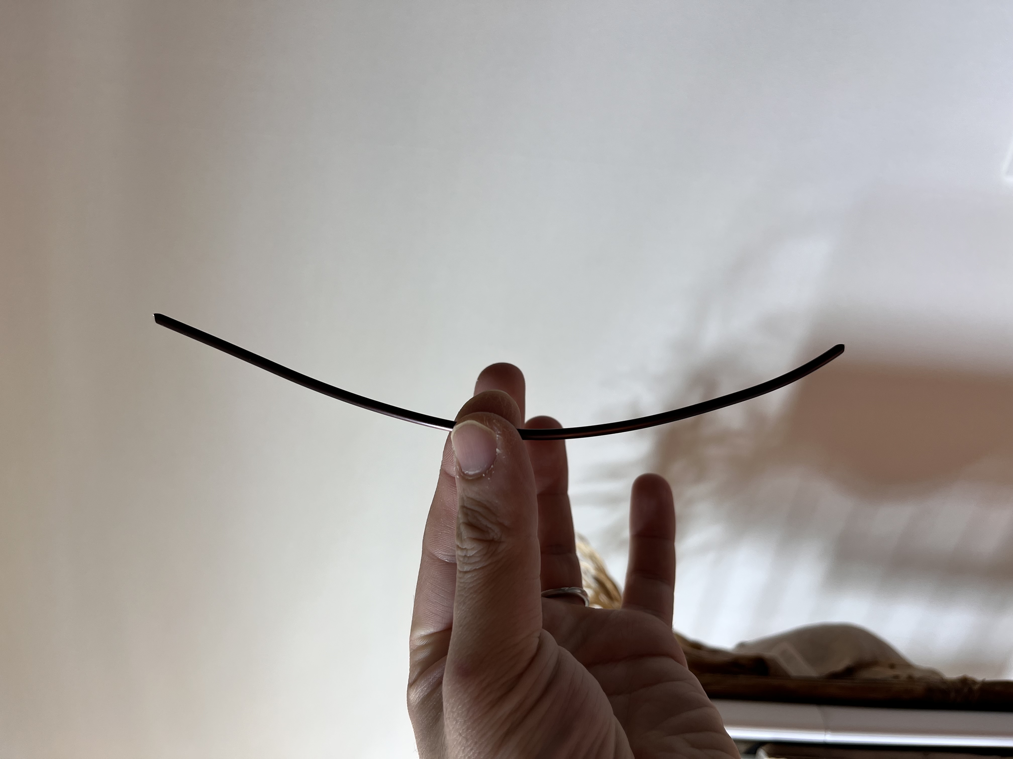 ワイヤーをカットする